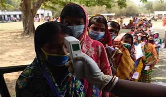 पश्चिम बंगाल में छिटपुट हिंसा के बीच करीब 80 प्रतिशत मतदान