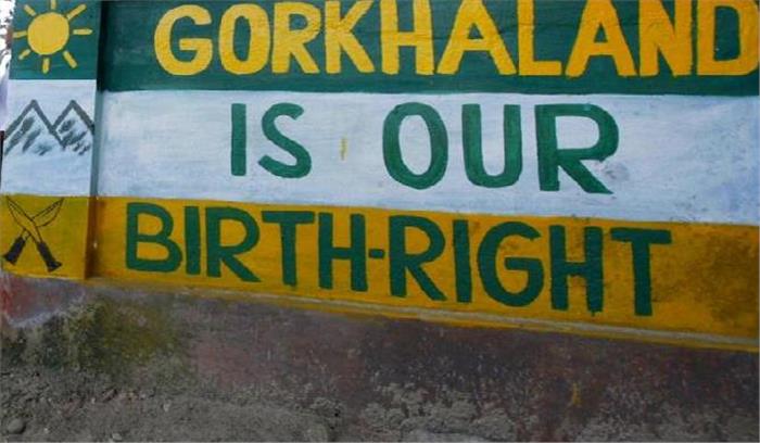 जीजेएम ने दार्जीलिंग में जीटीए समझौते के दस्तावेज को जलाया