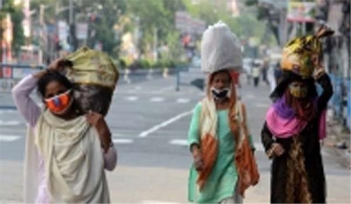 बंगाल के गांव में प्रवासियों को नहीं मिला प्रवेश, जंगल में टेंट लगाकर रहने को मजबूर