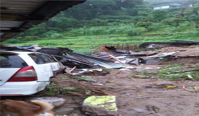 दार्जिलिंग में  भूस्खलन से एक दंपति की मौत