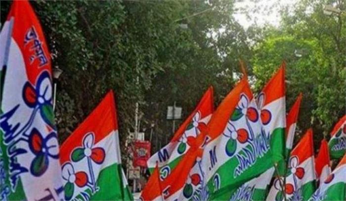 बंगाल उपचुनाव : तृणमूल ने एक सीट पर जीत दर्ज की, 2 पर आगे बंगाल उपचुनाव : तृणमूल ने एक सीट पर जीत दर्ज की, 2 पर आगे