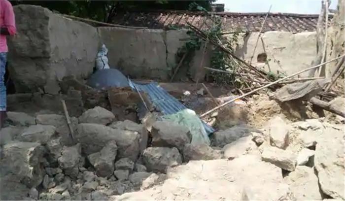 पश्चिम बंगाल के पुरुलिया में दीवार ढहने से पांच घायल