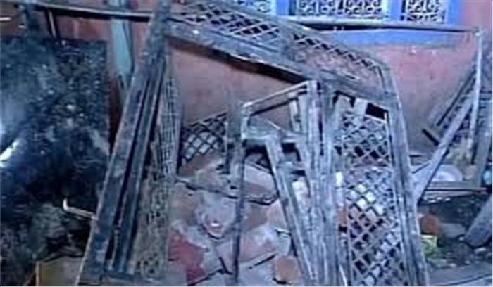 दिल्ली में सिलेंडर फटने से बच्ची सहित 5 लोग घायल