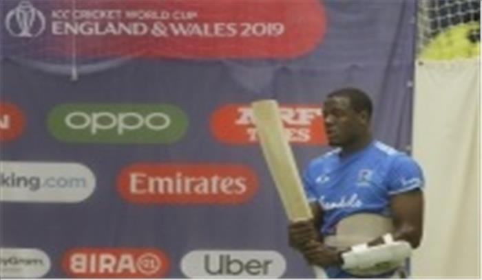 लंदन में विरोध प्रदर्शन में शामिल हुए ब्रेथवेट