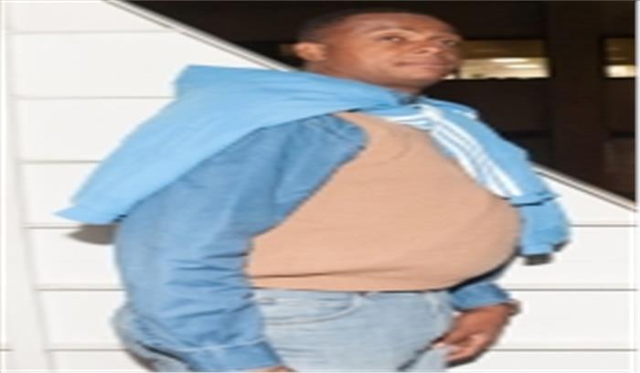 रोच 250-300 टेस्ट विकेट ले सकते हैं : वॉल्श रोच 250-300 टेस्ट विकेट ले सकते हैं : वॉल्श