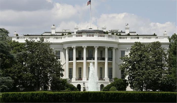 तूफान राहत के लिए व्हाइट हाउस करेगा 29 अरब डॉलर का अनुरोध