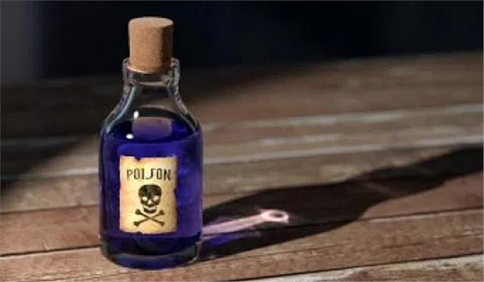 पत्नी के प्रेमी से बदला लेने को पूरे परिवार को जहर पिला दिया