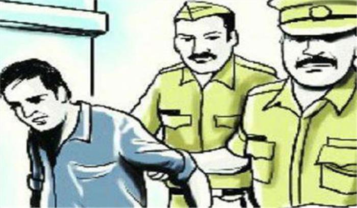महिला की हत्या के मामले में एक व्यक्ति गिरफ्तार महिला की हत्या के मामले में एक व्यक्ति गिरफ्तार