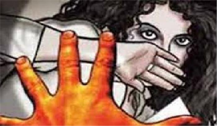 महिला ने पति और दोस्त पर लगाया दुष्कर्म का आरोप