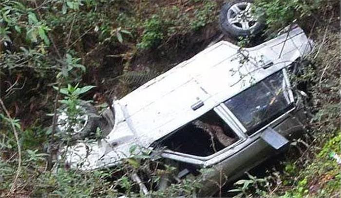 मध्यप्रदेश :कार के पलटने से महिला की मौत मध्यप्रदेश :कार के पलटने से महिला की मौत