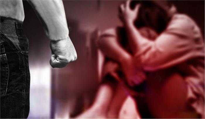 अब उप्र के नारी संरक्षण गृह में देह व्यापार का खुलासा