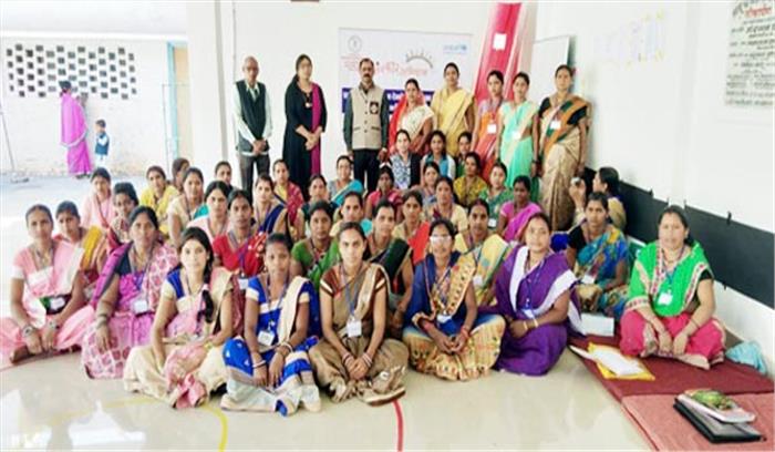 बच्चों का सर्वागीण विकास महिला कार्यकर्ताओं के हाथों सुरक्षित : कविता