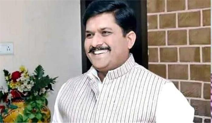 महिला कलेक्‍टर के खिलाफ टिप्‍पणी कर कांग्रेसियों के निशाने पर आए भाजपा सांसद