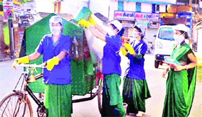 डोर टू डोर कचरा कलेक्शन योजना से महिलाएं हो रही आत्मनिर्भर