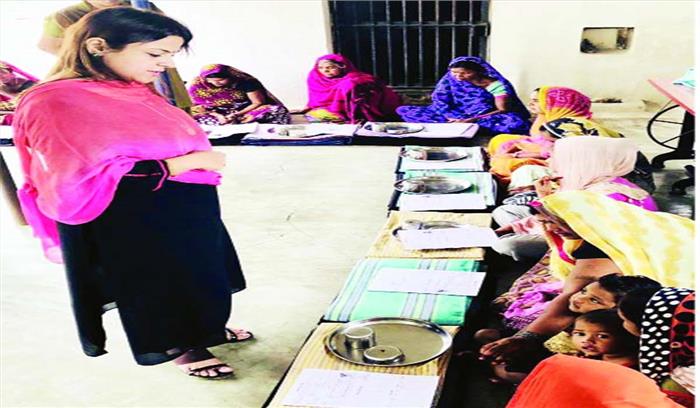 जिला जेल में महिला बंदियों से मिलीं महिला आयोग अध्यक्ष