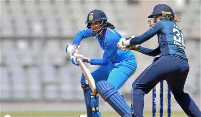 महिला क्रिकेट : भारत ने वनडे मैच में इंग्लैंड को 7 विकेट से हराया