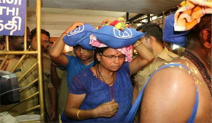 श्रद्धालुओं ने 52 वर्षीय महिला को करने दिए सबरीमाला मंदिर में दर्शन