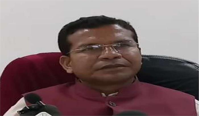 कार्यकर्ता मिलन समारोह में अलग अंदाज में नजर आए पीसीसी चीफ मोहन कार्यकर्ता मिलन समारोह में अलग अंदाज में नजर आए पीसीसी चीफ मोहन