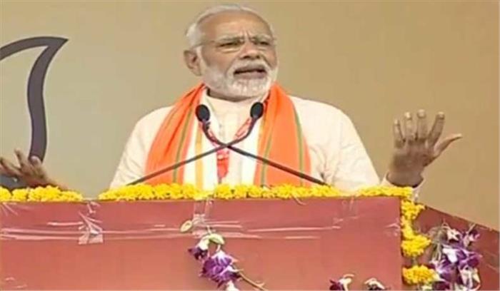 कार्यकर्ता महाकुंभ में मोदी के निशाने पर रही कांग्रेस