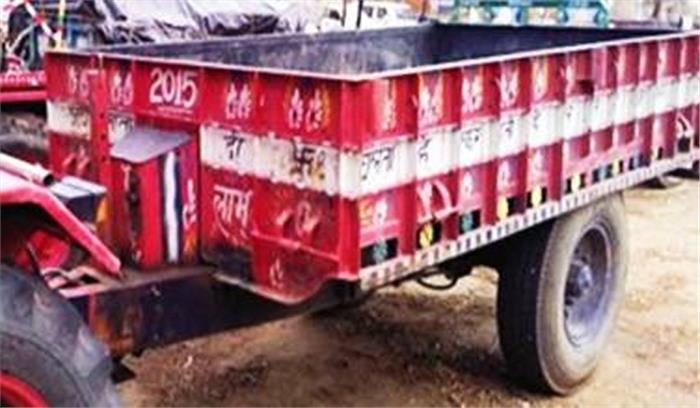 मजदूरों से भरी ट्रैक्टर-ट्रॉली नाले में गिरी, 25 घायल