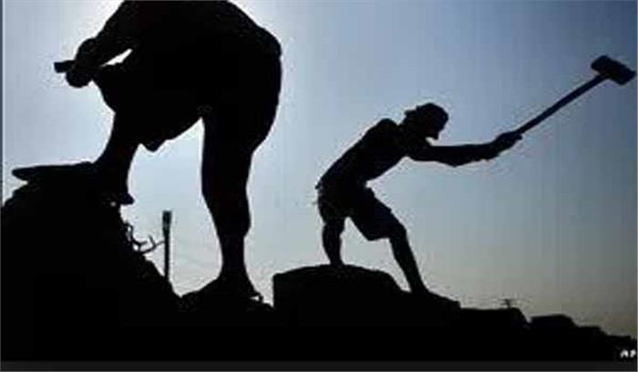 शिवपुरी:  मिट्टी धंसने से 3 मजदूर घायल