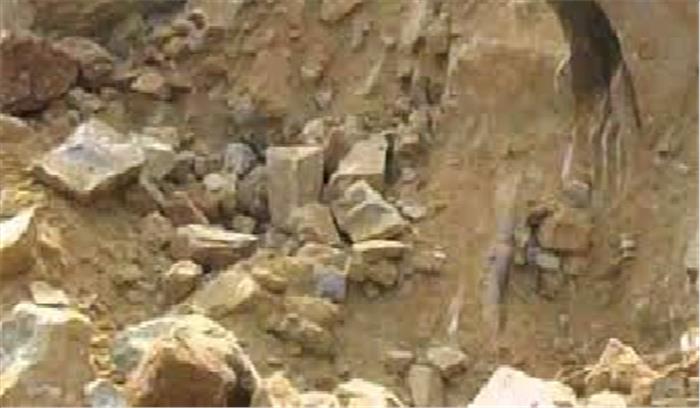खदान धंसने से दो मजदूरों की मौत