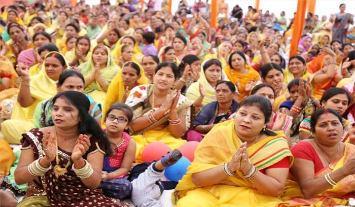 दुनिया को राह बताने परमात्मा का अवतरण: राजीवनयन