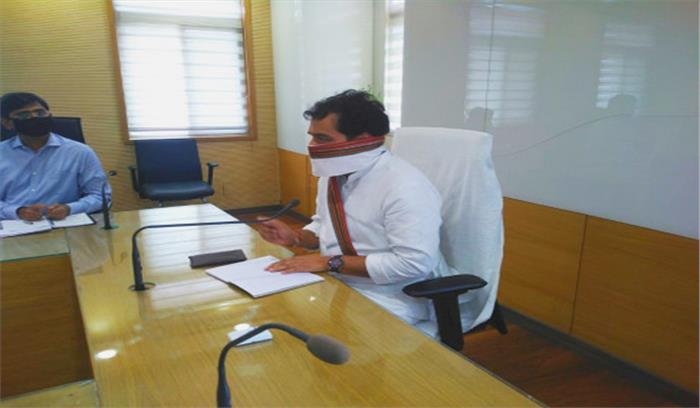 गलत बिलिंग के मामले में 12 चीफ इंजीनियर और 2 निदेशकों को नोटिस गलत बिलिंग के मामले में 12 चीफ इंजीनियर और 2 निदेशकों को नोटिस