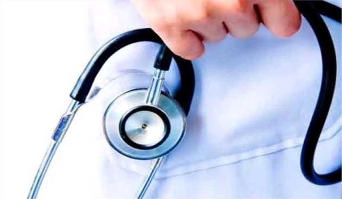 गलत रिपोर्ट देने वाले डॉक्टर का लाइसेंस रद्द करने के निर्देश