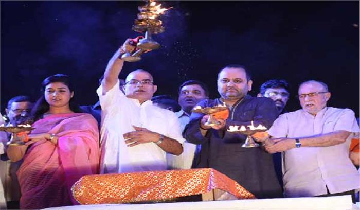 यमुना आरती में पहुंचे बैजल सफाई पर दिया गया जोर