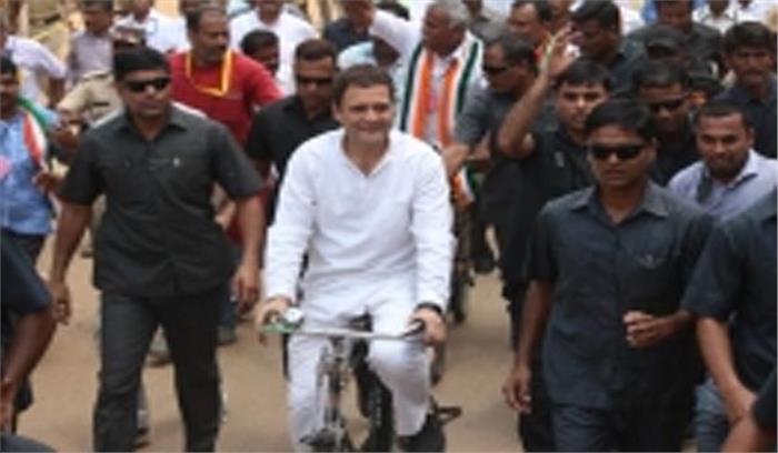 येदियुरप्पा, रेड्डी बंधु सबसे भ्रष्ट, मोदी उन्हें बचा रहे हैं : राहुल