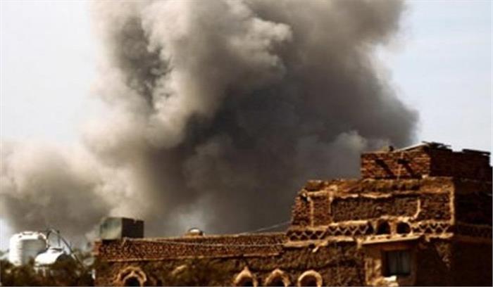 यमन में सरकार और विद्रोहियों के बीच हवाई हमले जारी