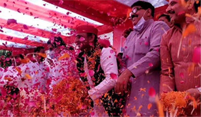 योगी की मुख्यमंत्री पद पर यह आखिरी होली : अखिलेश
