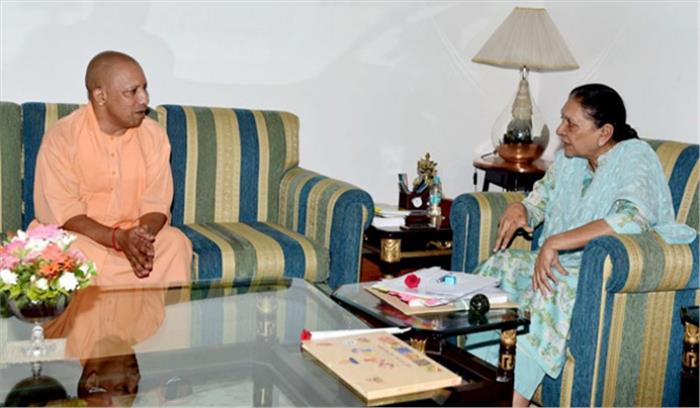 योगी ने की आनंदीबेन पटेल से शिष्टाचार भेंट