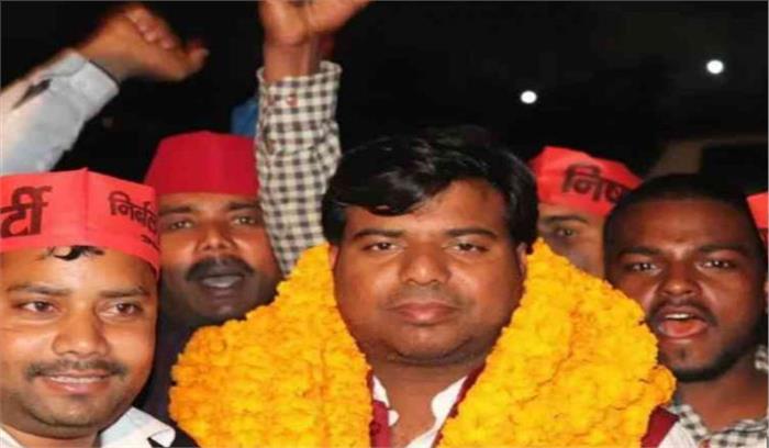 समाजवादी पार्टी ने लगाई योगी के गढ़ में सेंध, प्रवीण निषाद हुए विजयी