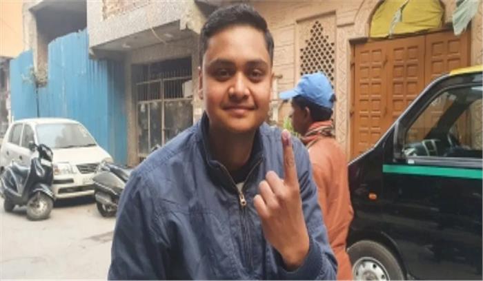 युवाओं ने आप के लिए किया मतदान