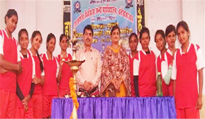 कबड्डी में कन्या कॉलेज की महिला टीम उपविजेता