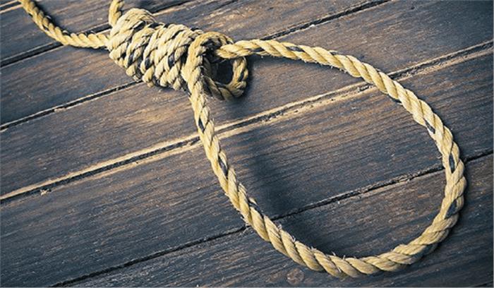 युवक-युवती ने फांसी लगाकर की आत्महत्या