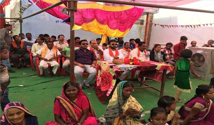 भाजयुमो प्रदेश कार्यसमिति सदस्य का ग्राम बरनाईदादर दौरा