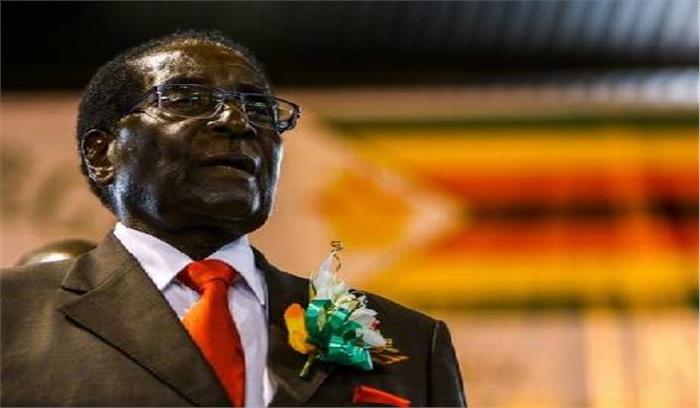 जिम्बाब्वे के राष्ट्रपति रॉबर्ट मुगाबे पर लटक रही इस्तीफे की तलवार