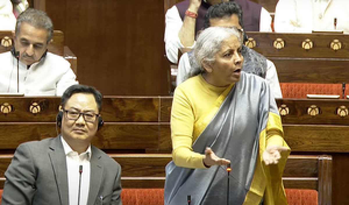 नया इनकम टैक्स बिल संसद में हुआ पेश, कानून के सरलीकरण पर सरकार का फोकस