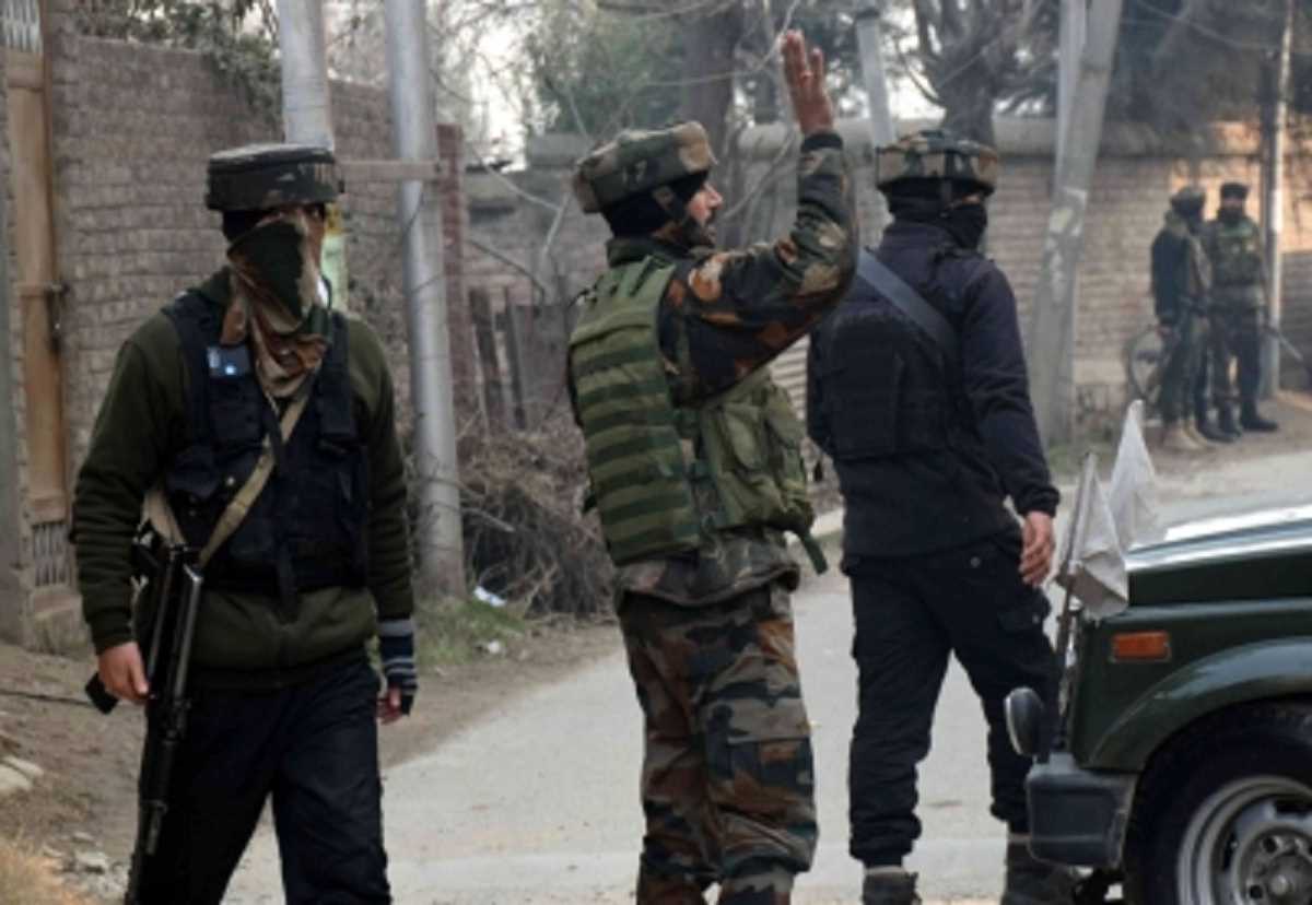 कश्मीर मुठभेड़ में मारे गए पाक आतंकी की हुई पहचान