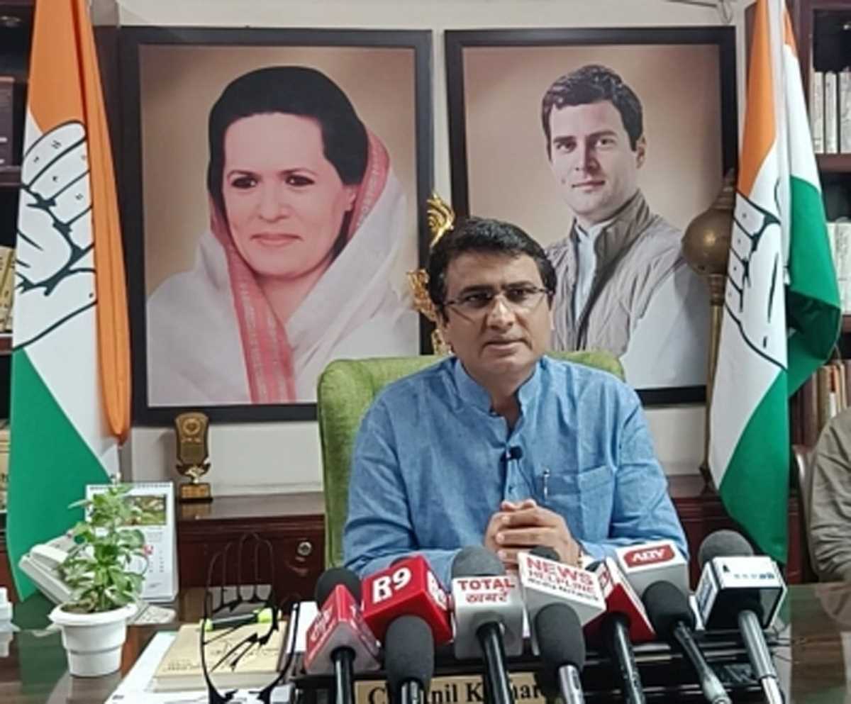 डीटीसी घोटालों व भ्रष्ट शराब नीति के दोषियों को बचाने के लिए भाजपा व आप पार्टी में सांठगांठ : अनिल चौधरी डीटीसी घोटालों व भ्रष्ट शराब नीति के दोषियों को बचाने के लिए भाजपा व आप पार्टी में सांठगांठ : अनिल चौधरी