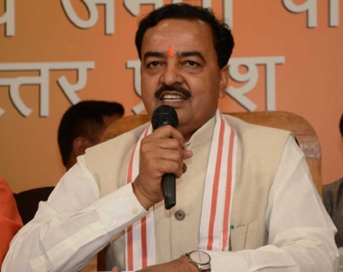 सपा पर बरसे उपमुख्यमंत्री केशव प्रसाद मौर्य, बोले- सपा का झंडा गुंडागर्दी का प्रतीक है