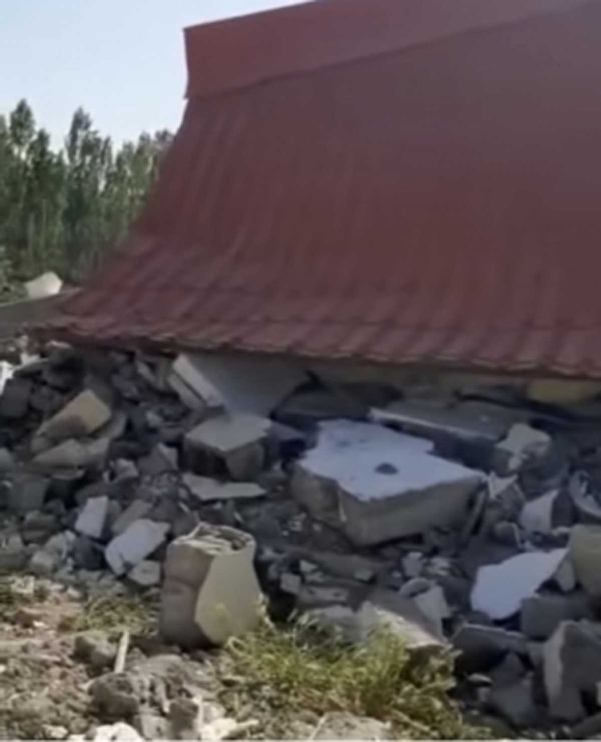 ईरान : पर्वतारोही एल्नाज रेकाबी के पारिवारिक घर को किया गया ध्वस्त