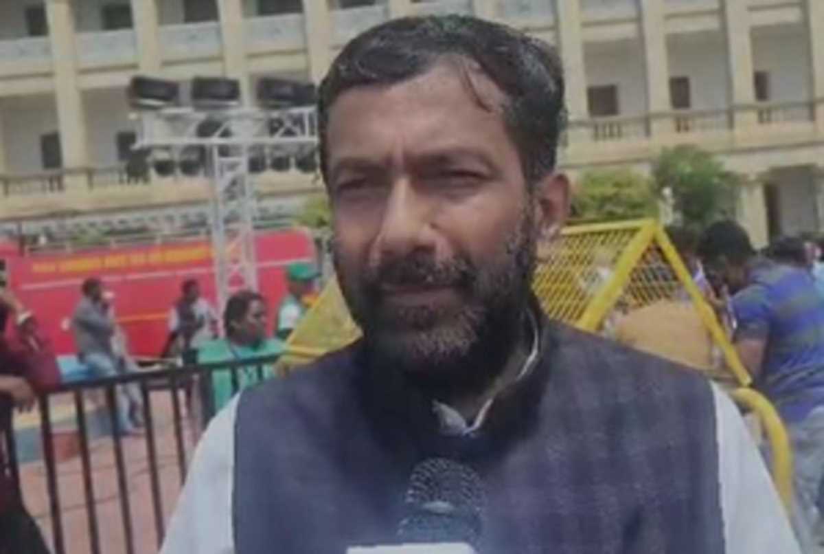 संविधान हमारे देश के लिए महत्वपूर्ण है : सलीम अहमद