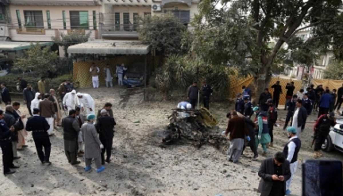 आत्मघाती हमले के बाद इस्लामाबाद में 2 सप्ताह के लिए सार्वजनिक समारोह पर प्रतिबंध