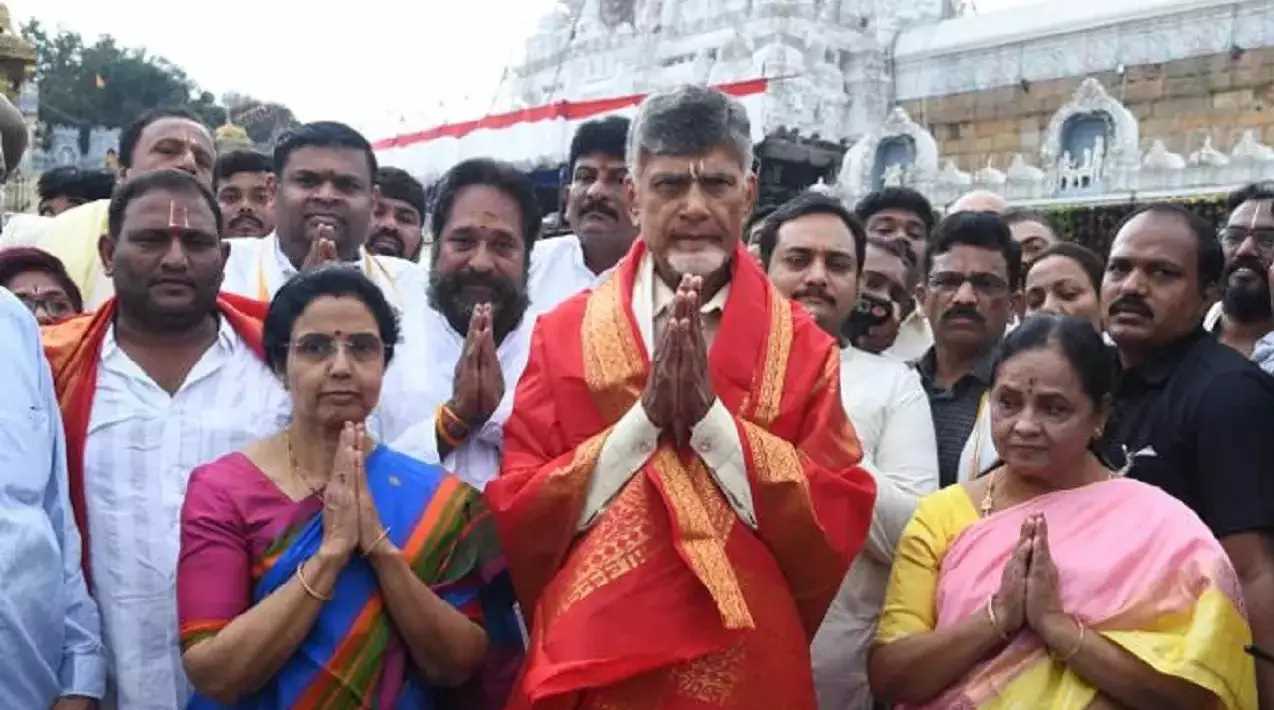 पूजा-अर्चना के लिए तिरुमाला पहुंचे नायडू