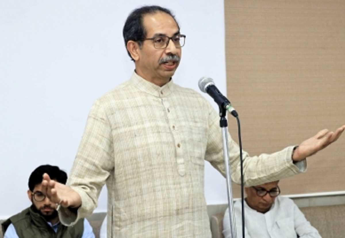 सुप्रीम कोर्ट के फैसले तक विवादित सीमावर्ती इलाके को घोषित किया जाए केंद्र शासित प्रदेश : ठाकरे सुप्रीम कोर्ट के फैसले तक विवादित सीमावर्ती इलाके को घोषित किया जाए केंद्र शासित प्रदेश : ठाकरे