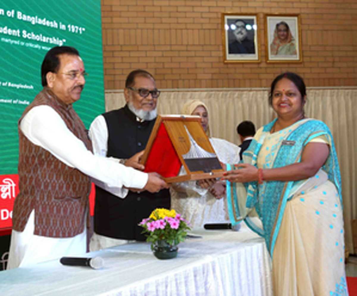 वीर जवानों का बलिदान भारत-बांग्लादेश मैत्री का आधार है : रक्षा राज्य मंत्री